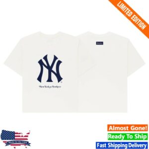 New York Or Nowhere Merch Store Yankees Pastime Oversized Crop T-Shirt Ivory